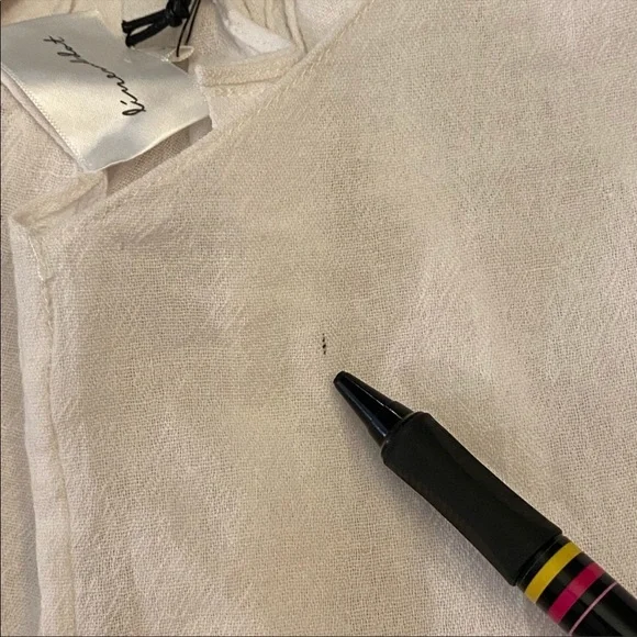 NWT Line And Dot Beaded Sleeve Top - Picture 7 of 9